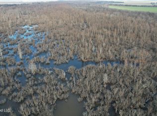 Lee Dr, Clarksdale, MS 38614