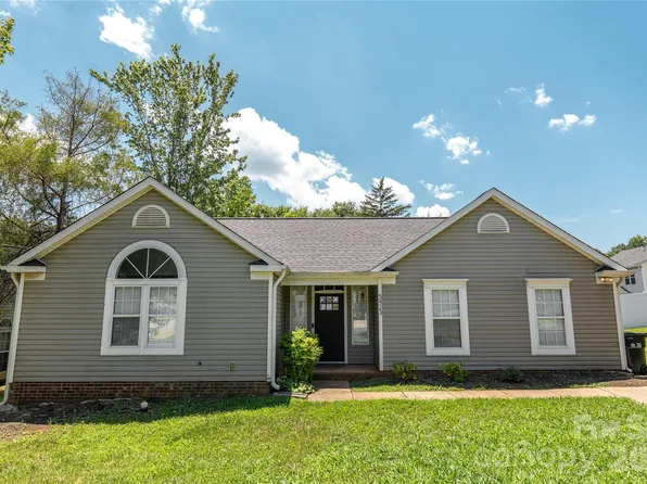 5423 Timbertop Ln, Charlotte, NC 28215