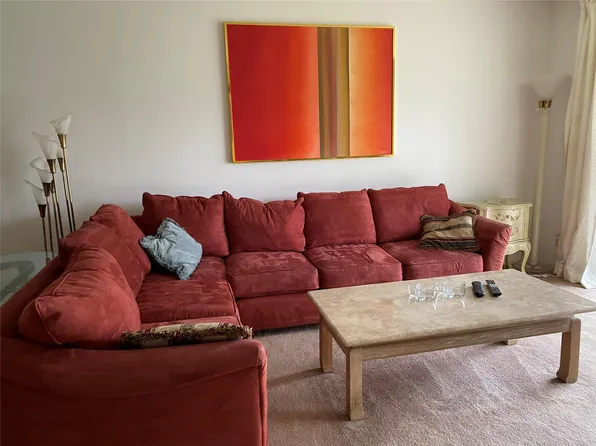 811 S Hollybrook Drive #203, Pembroke Pines, FL 33025