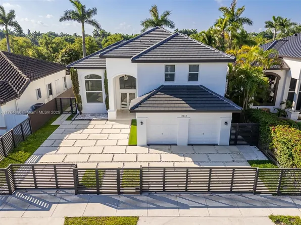 12910 NW 6th Ter, Miami, FL 33182