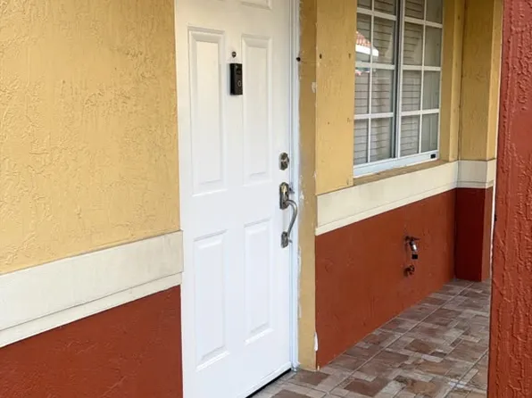 7411 W 22nd Ave APT 102, Hialeah, FL 33016