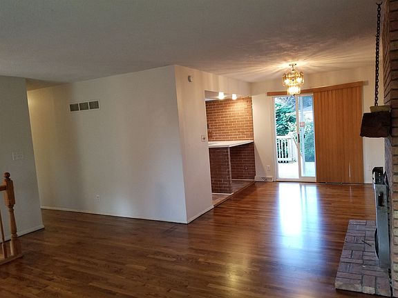 4th image of 521 E 14th St