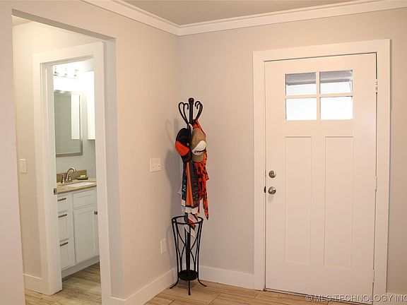 5th image of 1607 S Berkshire Dr