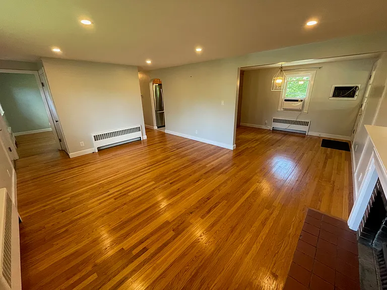 12 Anna Rd — Photo 3