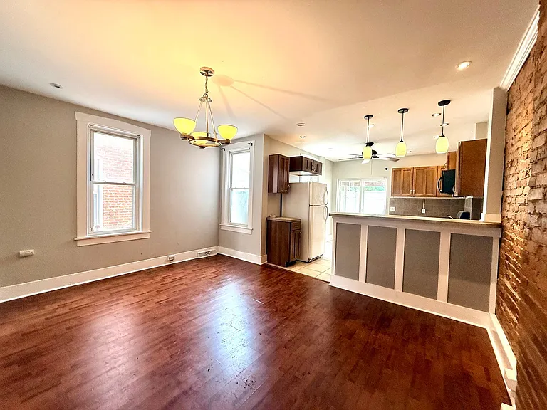412 W Frederick St — Photo 4