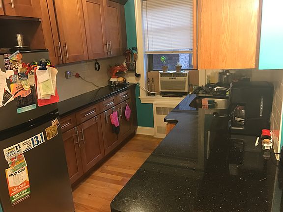 4th image of 245 Bennett Ave #4H