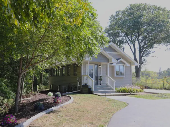 604 Waters Edge ROAD, Racine, WI 53402