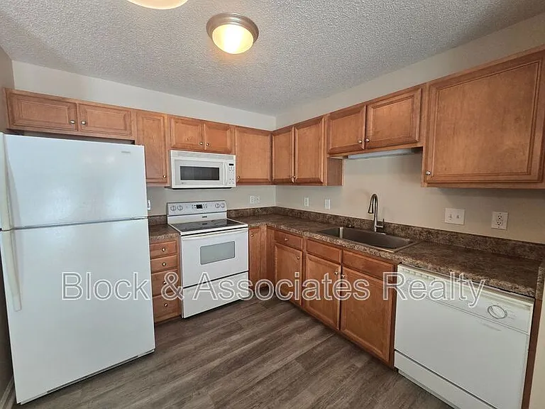 108 Maple Grove Ct — Photo 9