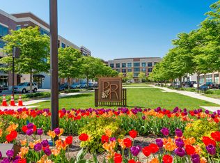 410 Village Rd #90, Burr Ridge, IL 60527