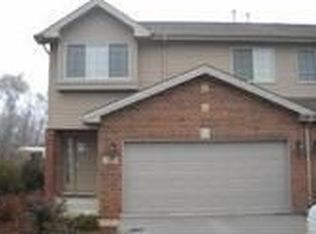 23 Scrementi Ln, Steger, IL 60475