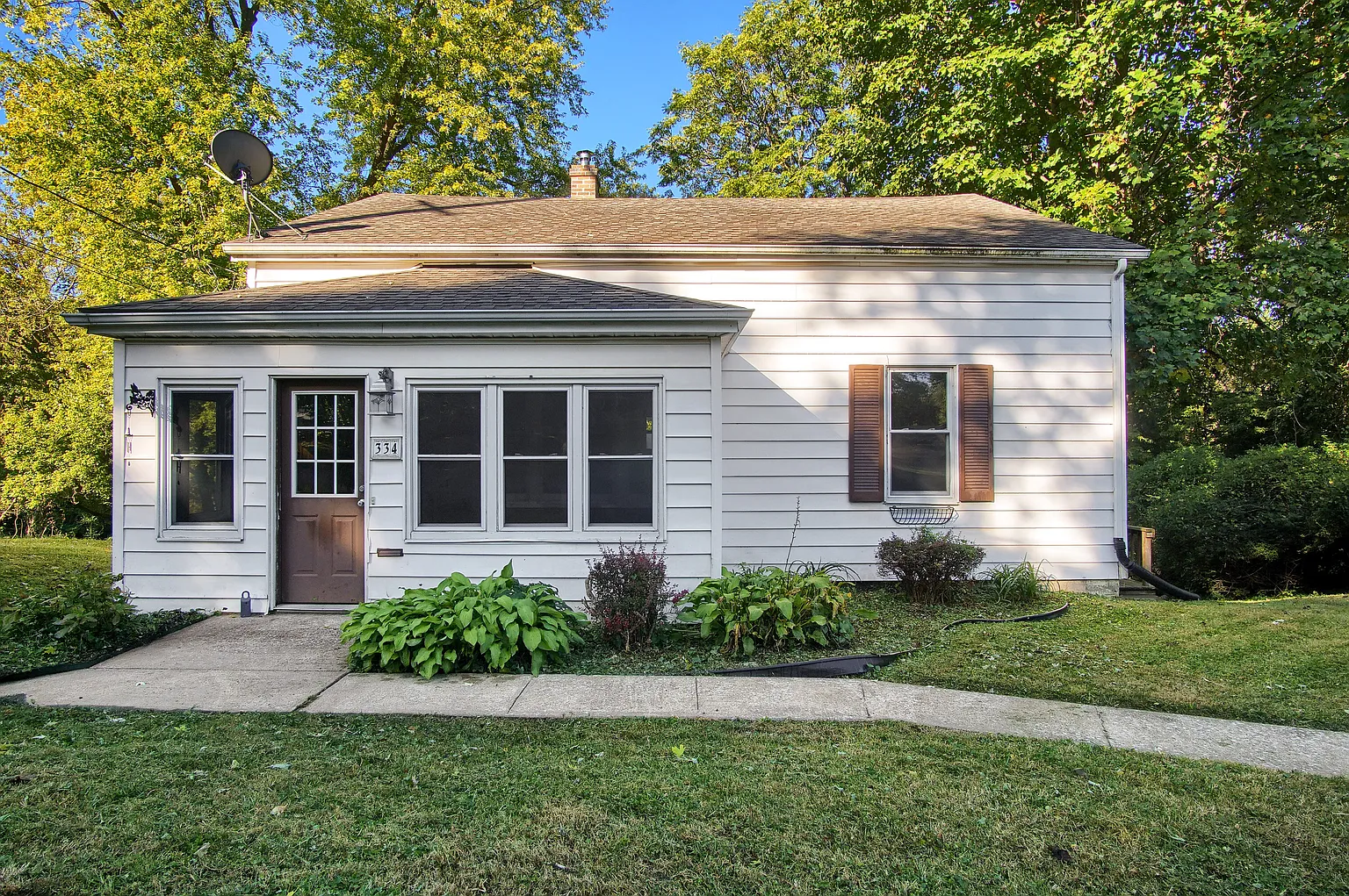 334 Strong Ave photo 1