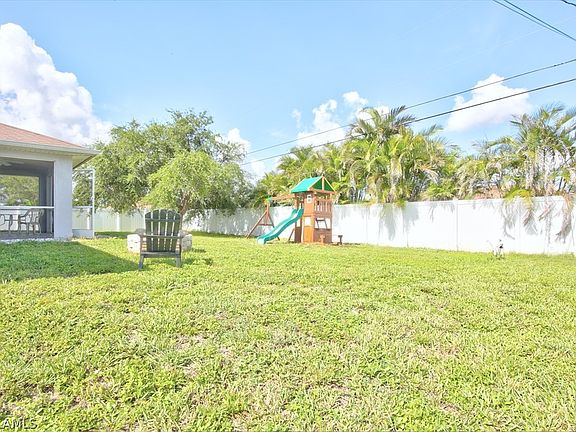 2nd image of 840 NE 7th Place Cpe
