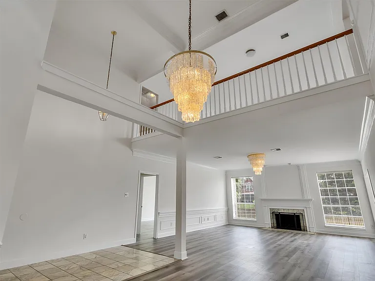 1127 Gloria Ct — Photo 16