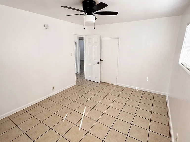 6323 Flora Ave #D — Photo 4