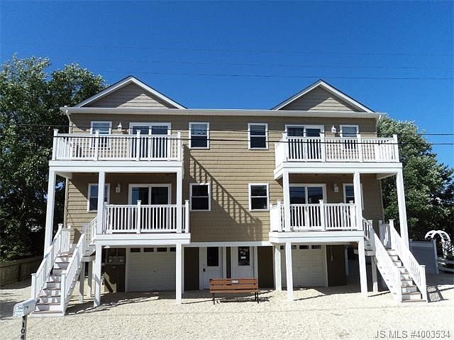 104 Roxie Avenue Unit B on left