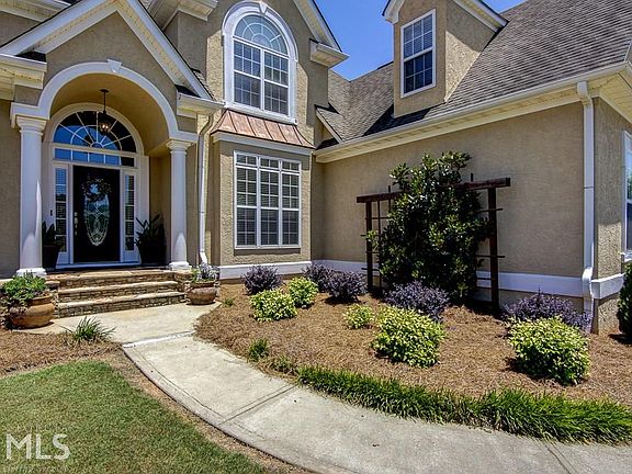 3rd image of 140 Riveroak Dr
