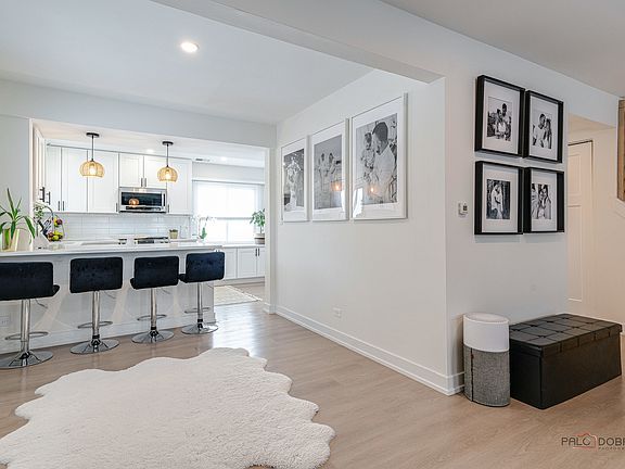 5th image of 4990 Rochester Dr