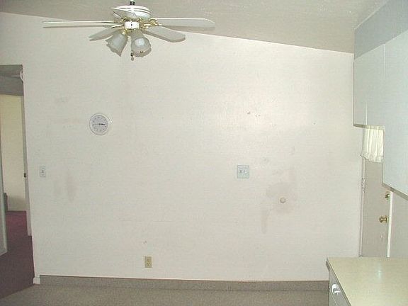 4th image of 1049 Stokes Ave