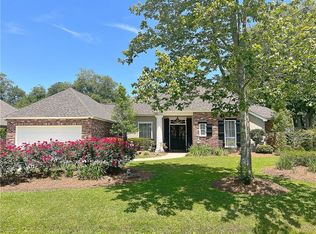 8 Red Oak Ln, Covington, LA 70433