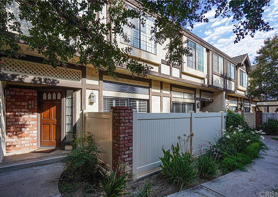 1st image of 20737 Roscoe Blvd Unit 704