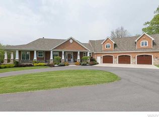 100 Stewart Ct, East Aurora, NY 14052