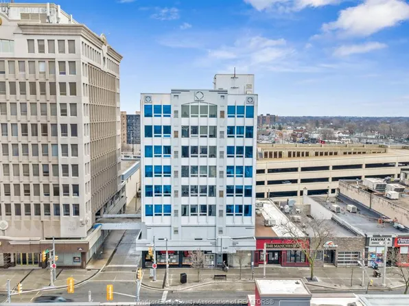 540 Ouellette Ave #5D, Windsor, ON N9A 1B7