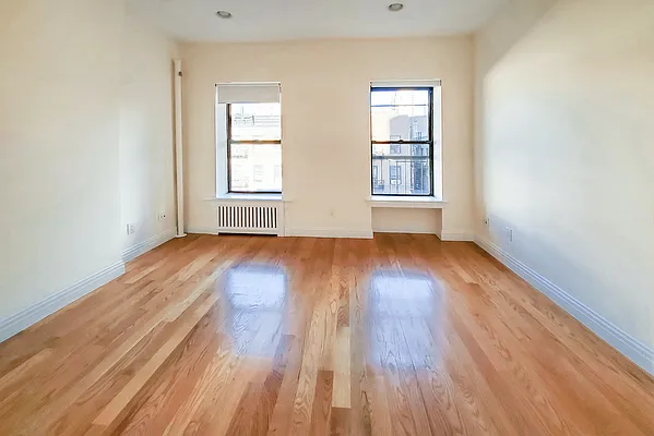 Rented by Warburg | media 2