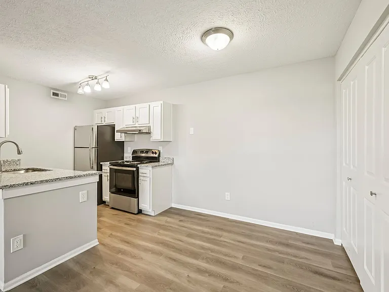 Greensview — Photo 36