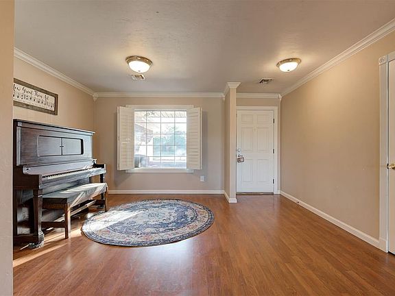 5th image of 11701 Price Dr
