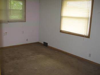 4th image of 2525 W Warnimont Ave APT 3