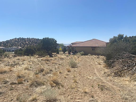 3rd image of 1138 E Smokey Trail Way