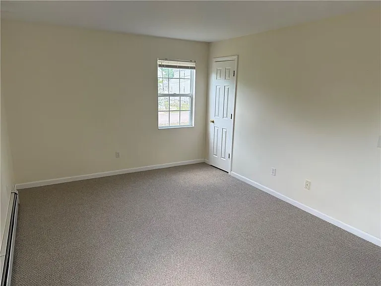 16 Brenden St — Photo 12