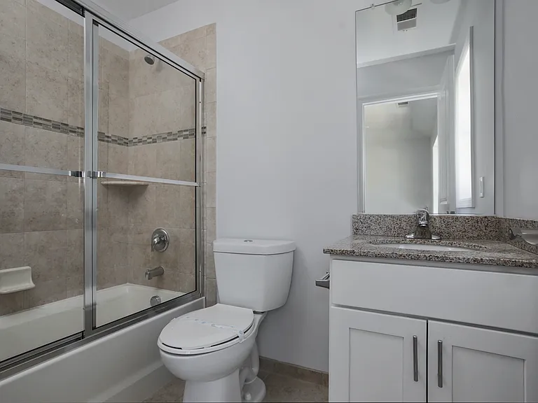Gramercy Townhomes - 205 — Photo 21
