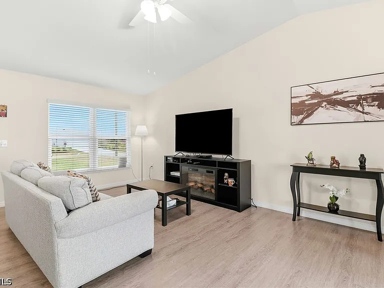 7024 Hero Cir — Photo 18