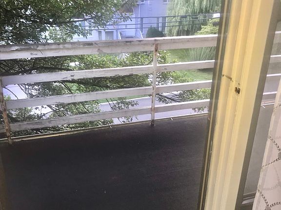 5th image of 14-16 Stoner Ave #3H
