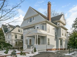 182 Cold Spring St, New Haven, CT 06511