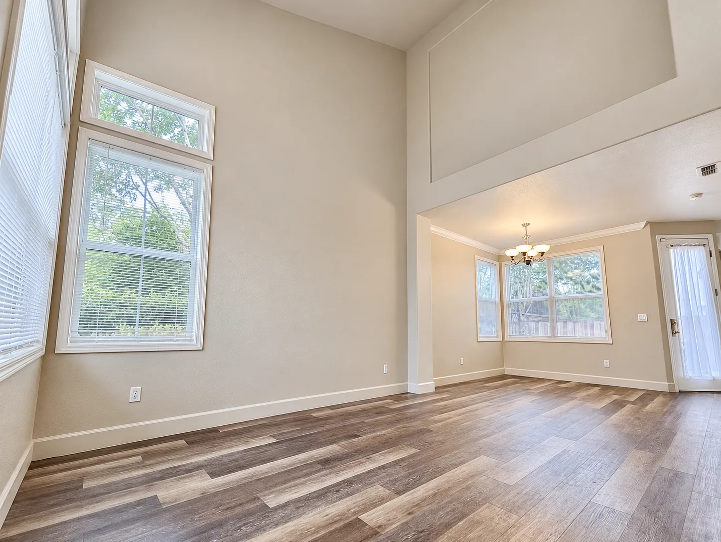 3 bed, 2.5 bath, 1675 sqft, $4,095 — Photo 4