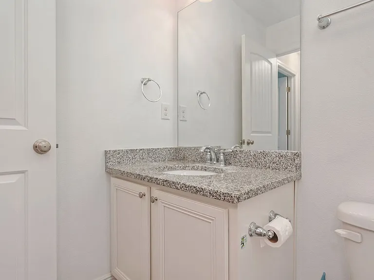 146 Crossing Lane F Santa — Photo 26