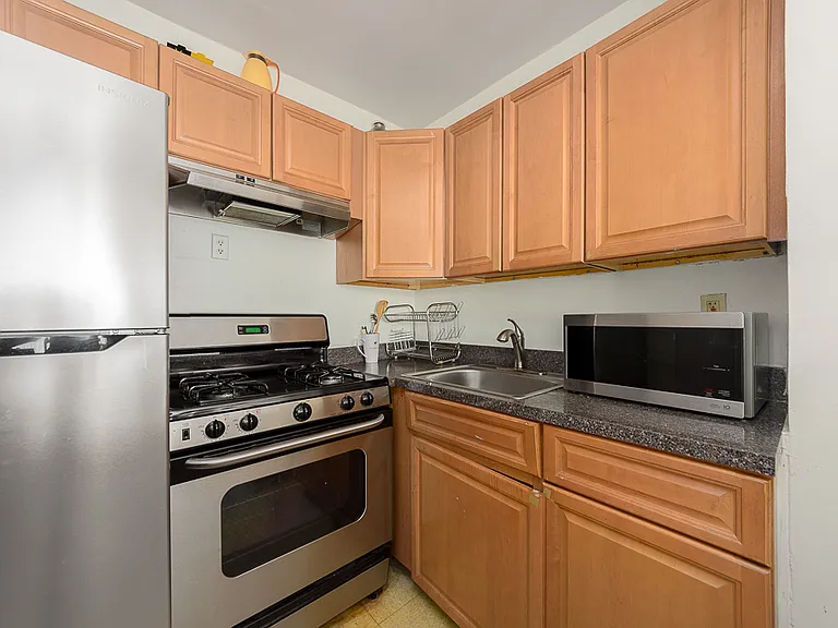 330 Lenox Rd #7D — Photo 5