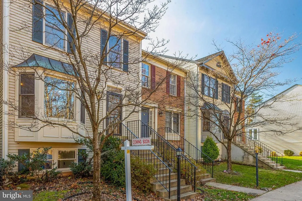4 bed, 3.5 bath, 1971 sqft, $3,600 — Photo 4