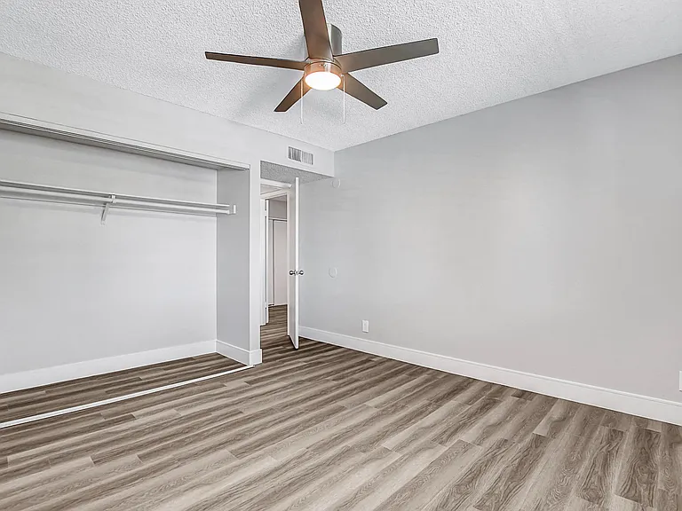 3600 University Center Dr — Photo 10