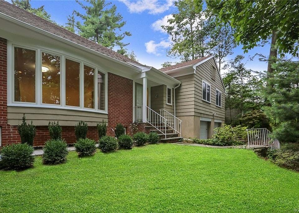 1st image of 38 Wayside Ln