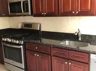 3014 42nd St APT 2, Astoria, NY 11103
