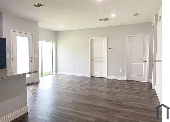 2115 Puffin St — Photo 3