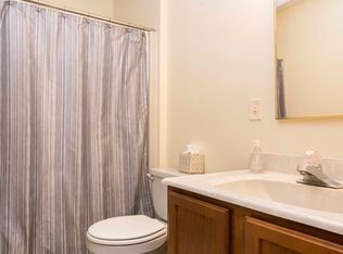 505 Crestwood Dr, Saint Joseph, IL