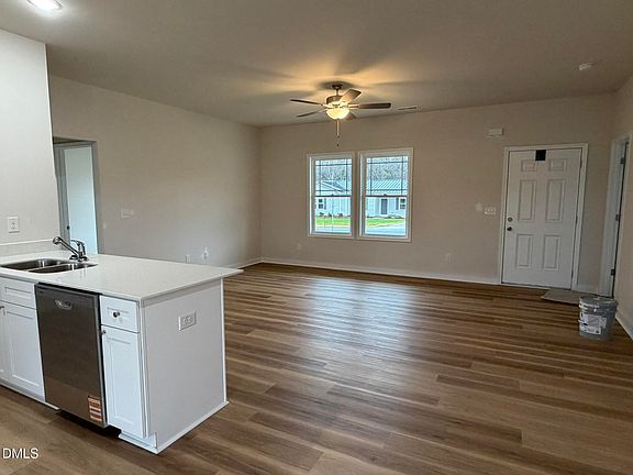 5th image of 219 Jacobs Ridge Dr