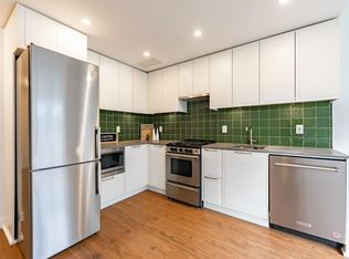 648 Lea Ave #402, Coquitlam, BC V3J4H4