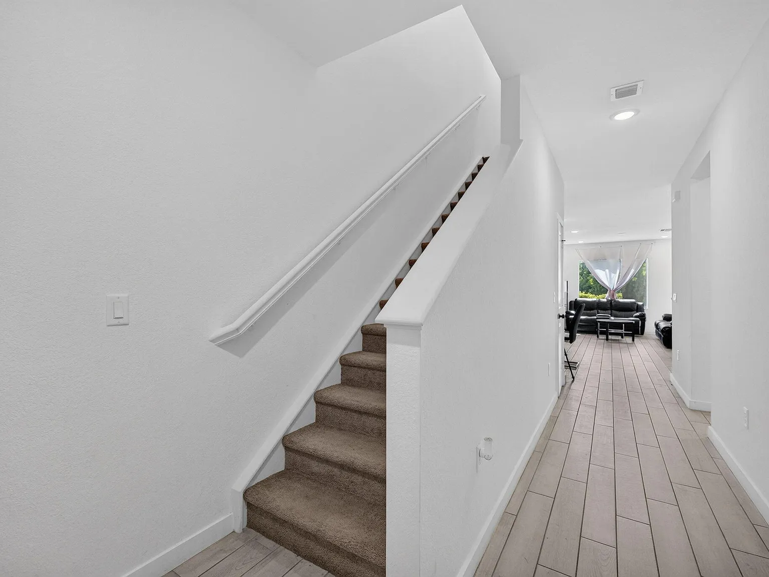 3 bed, 2.5 bath, 1690 sqft, $2,950 — Photo 4