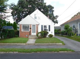 82 Victory St, Cranston, RI 02910