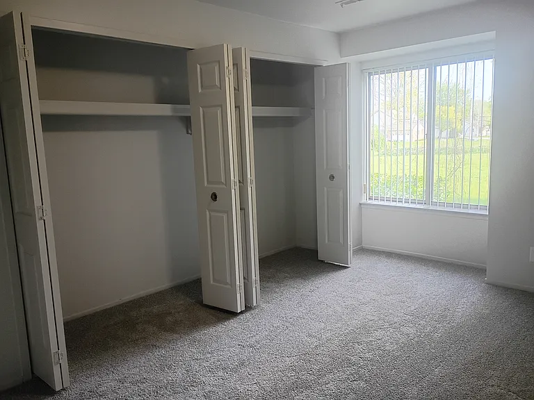 Prentiss Pointe Apartments — Photo 222